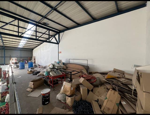 1,093M² WAREHOUSE TO LET IN STRIJDOMPARK